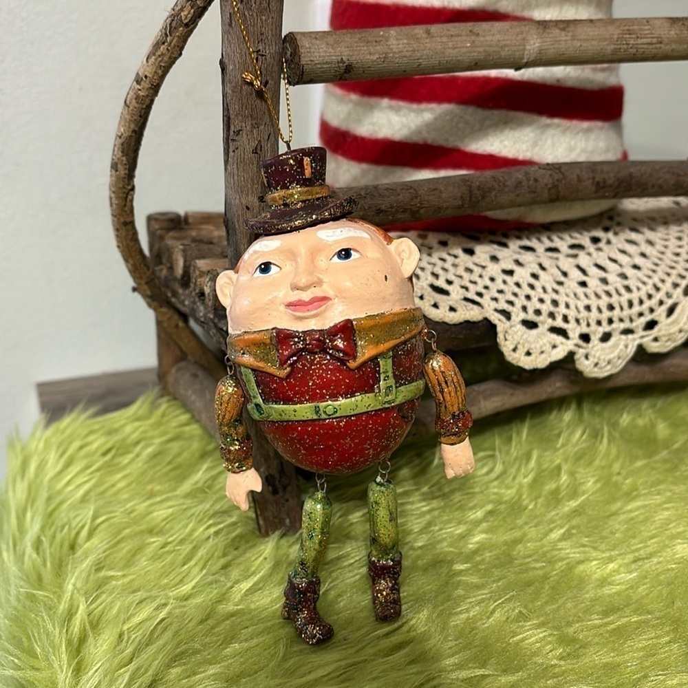 HUMPTY DUMPTEY JOINTED GLITTERY CHRISTMAS ORNAMENT